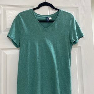 H&M green V Neck TShirt